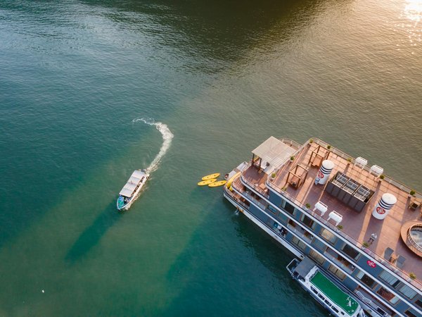 Quels sont les meilleurs spots pour la plongée en apnée sur l'île de Komodo en Indonésie?