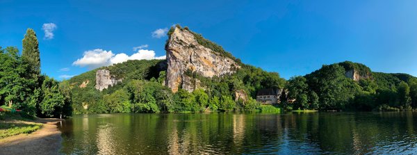 Comment organiser des vacances en Dordogne avec des ateliers de cuisine et des visites de châteaux?